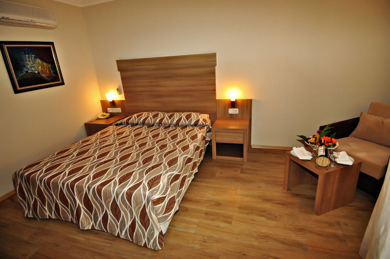 Club Side Coast Hotel Colakli Екстериор снимка