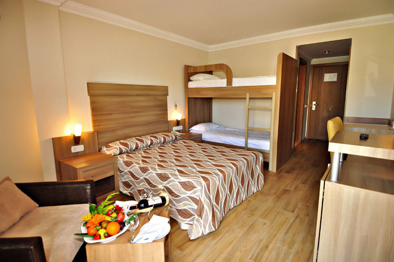 Club Side Coast Hotel Colakli Екстериор снимка